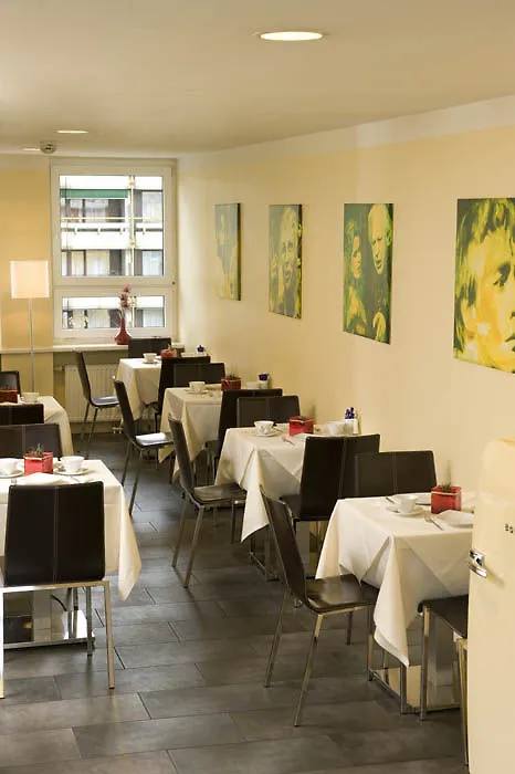 Plaza Inn Salzburg City 3*,